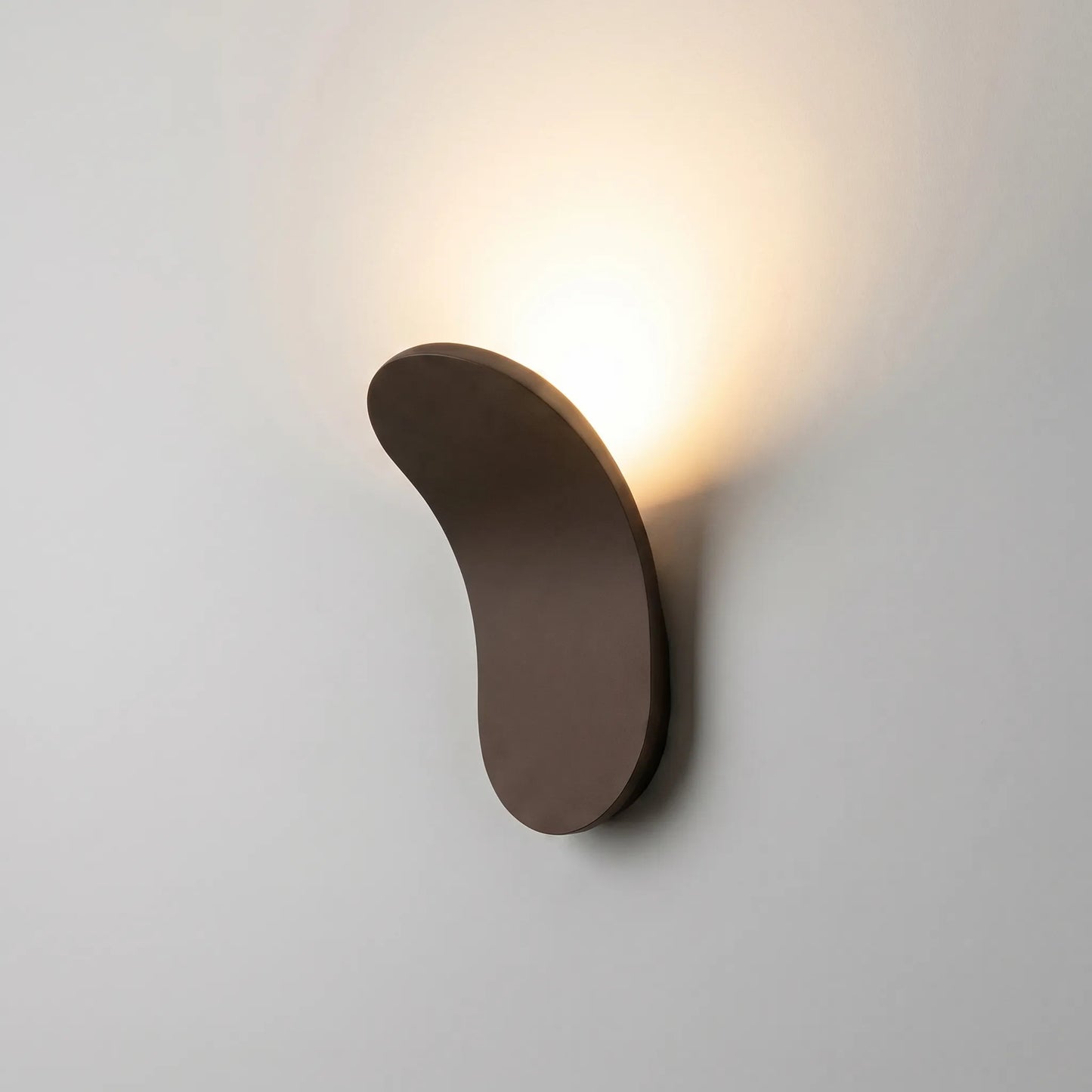 Arveta - Curved Modern Wall Sconce
