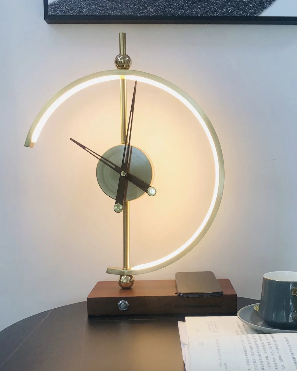 Aurvelle - Minimalist Sculptural Desk Clock