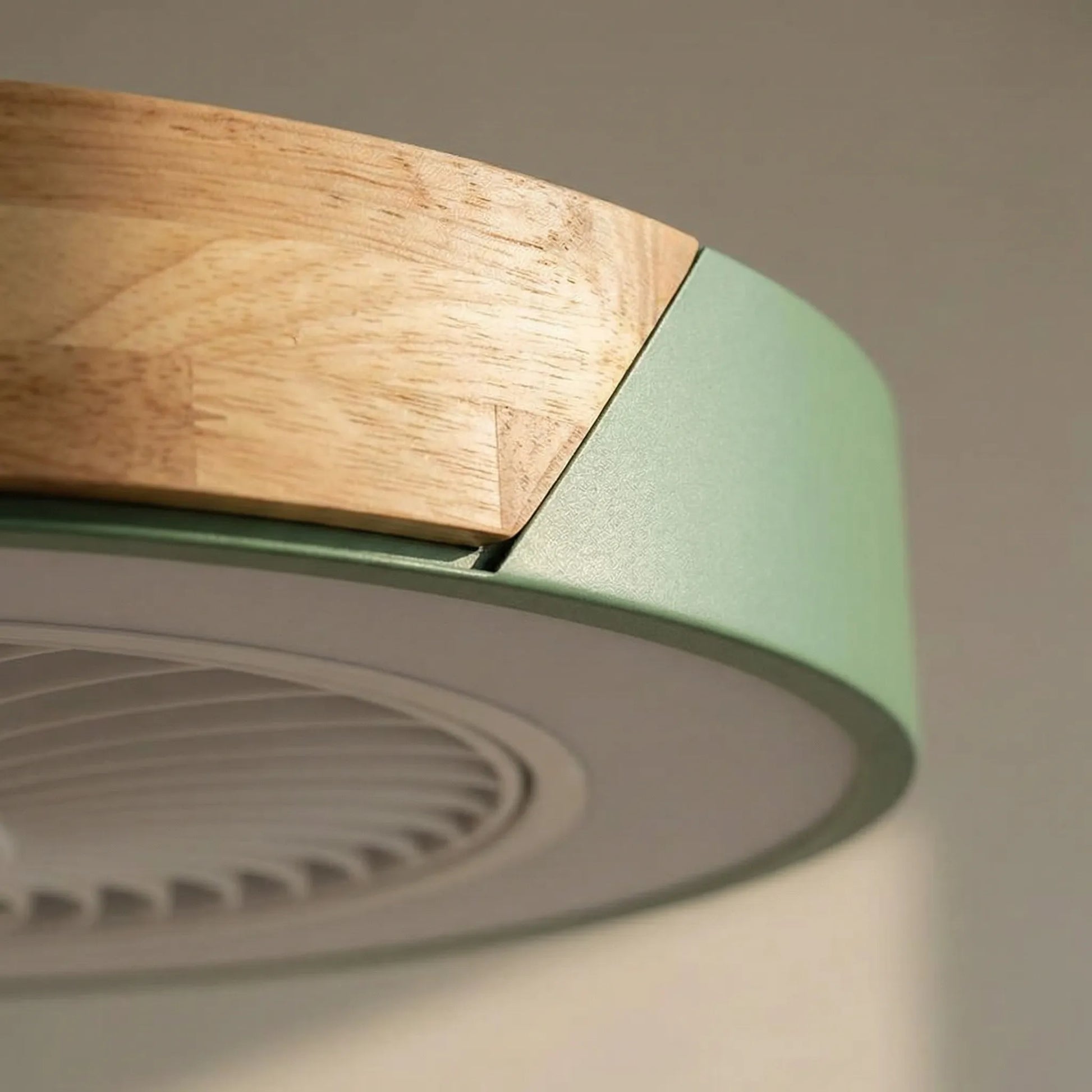 Breezon - Flush-Mount Ceiling Fan With Integrated Light
