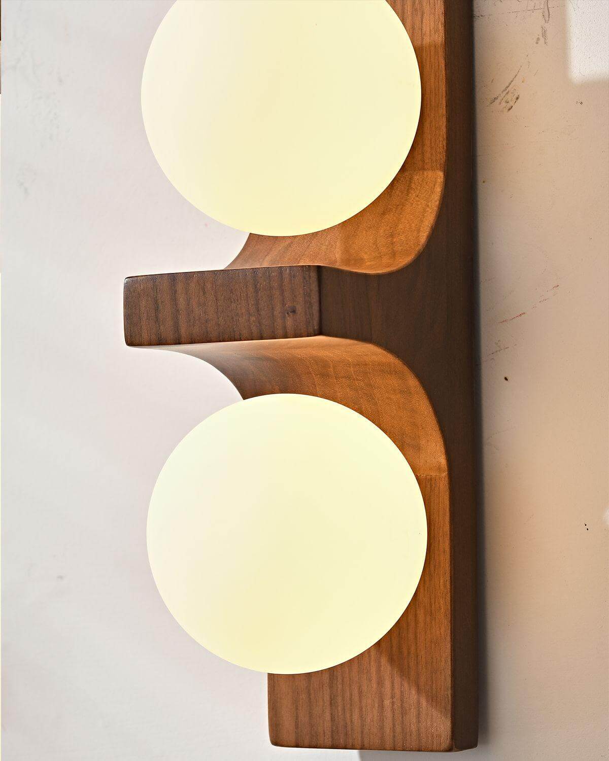 Cradel - Mid-Century Style Wall Sconce