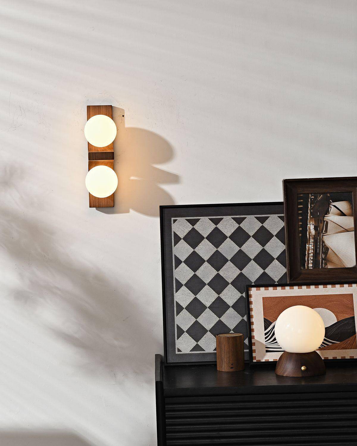 Cradel - Mid-Century Style Wall Sconce