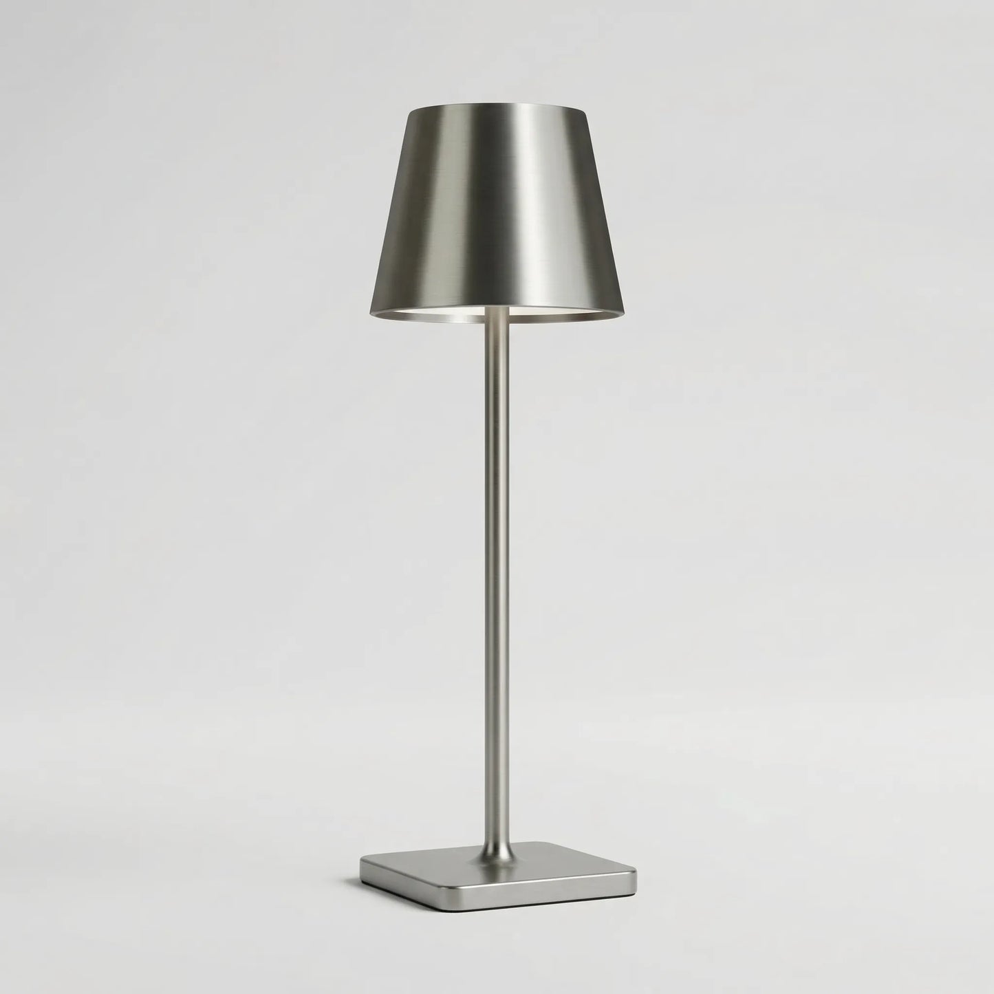 Glowmere - Minimalist Slim-Stem Table Lamp