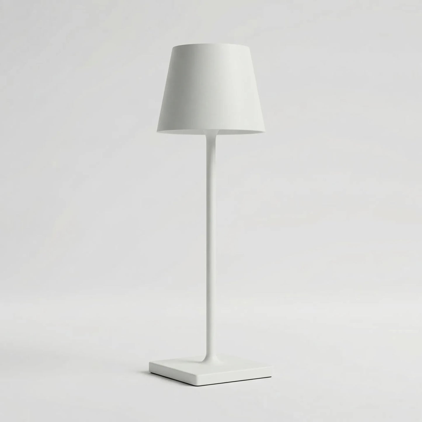 Glowmere - Minimalist Slim-Stem Table Lamp