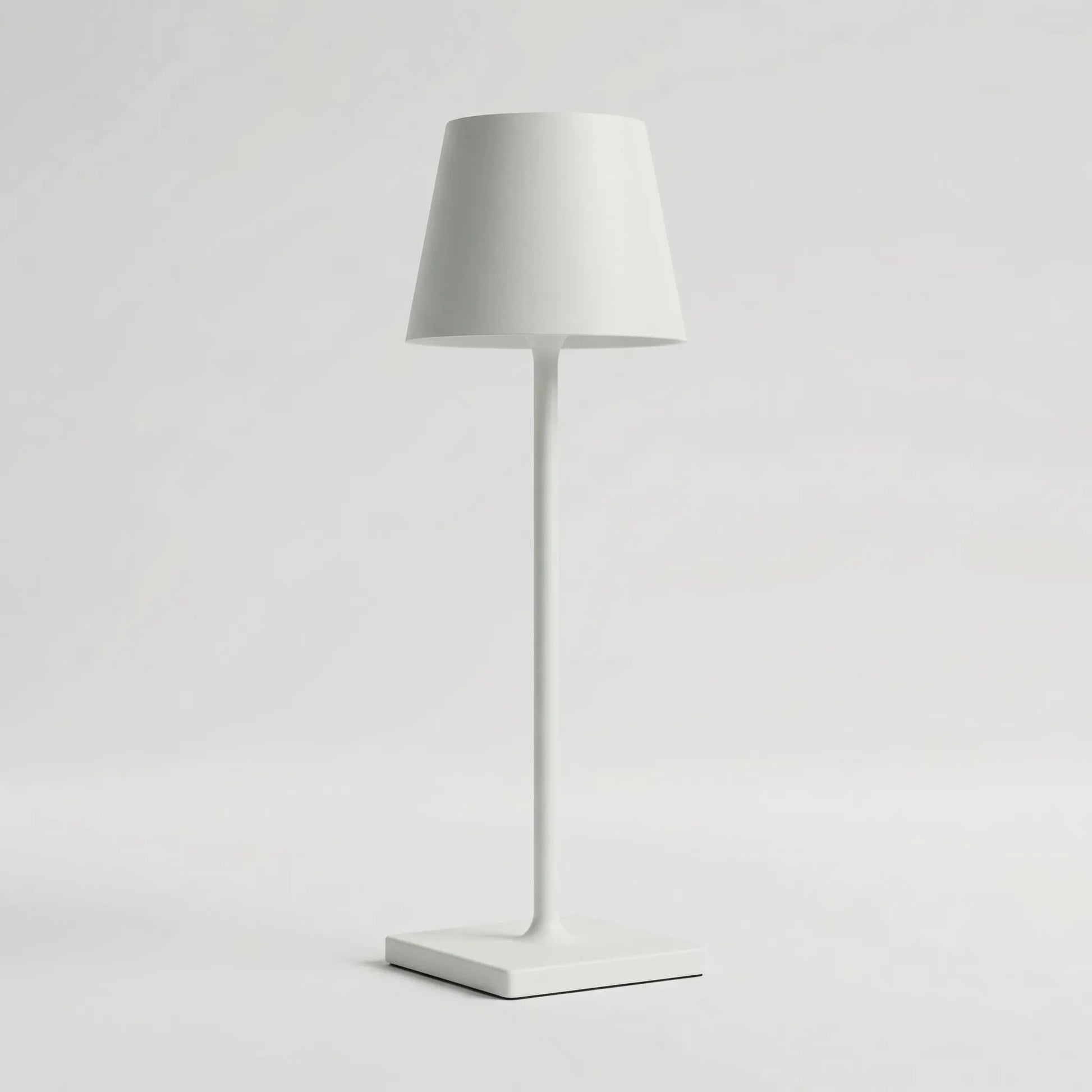 Glowmere - Minimalist Slim-Stem Table Lamp