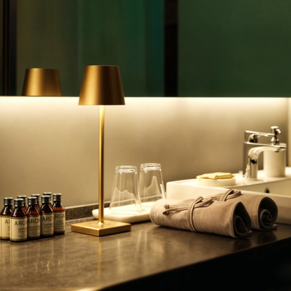 Glowmere - Minimalist Slim-Stem Table Lamp