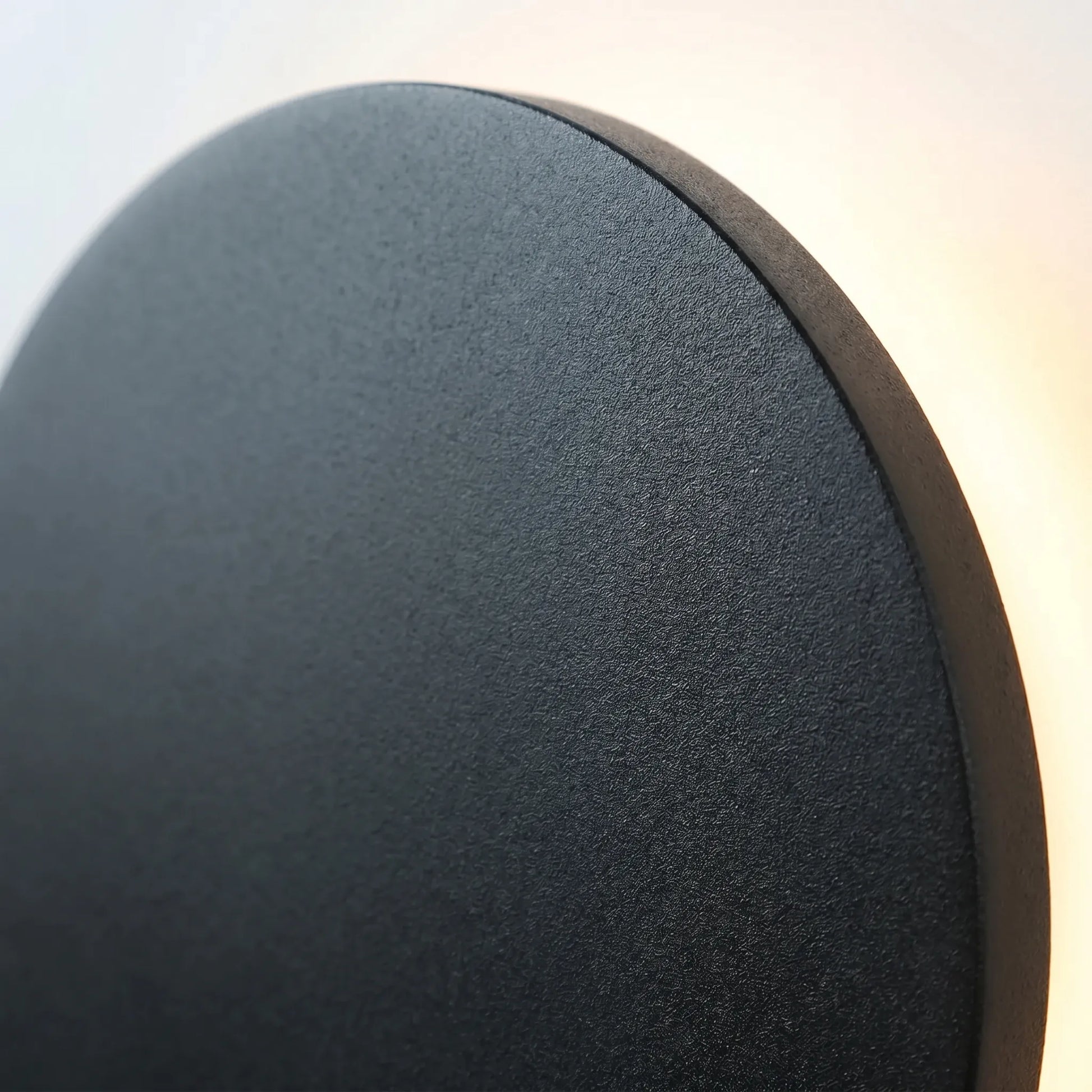 Lumecirq - Round LED Wall Light With Halo Glow