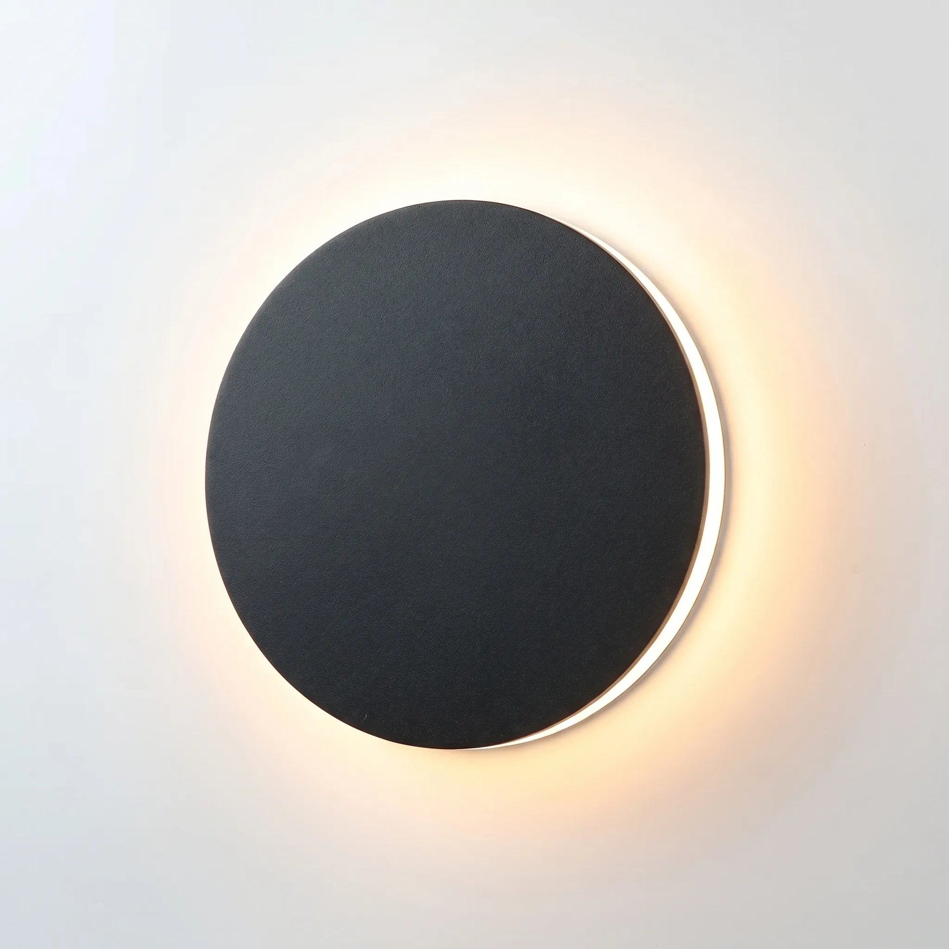 Lumecirq - Round LED Wall Light With Halo Glow