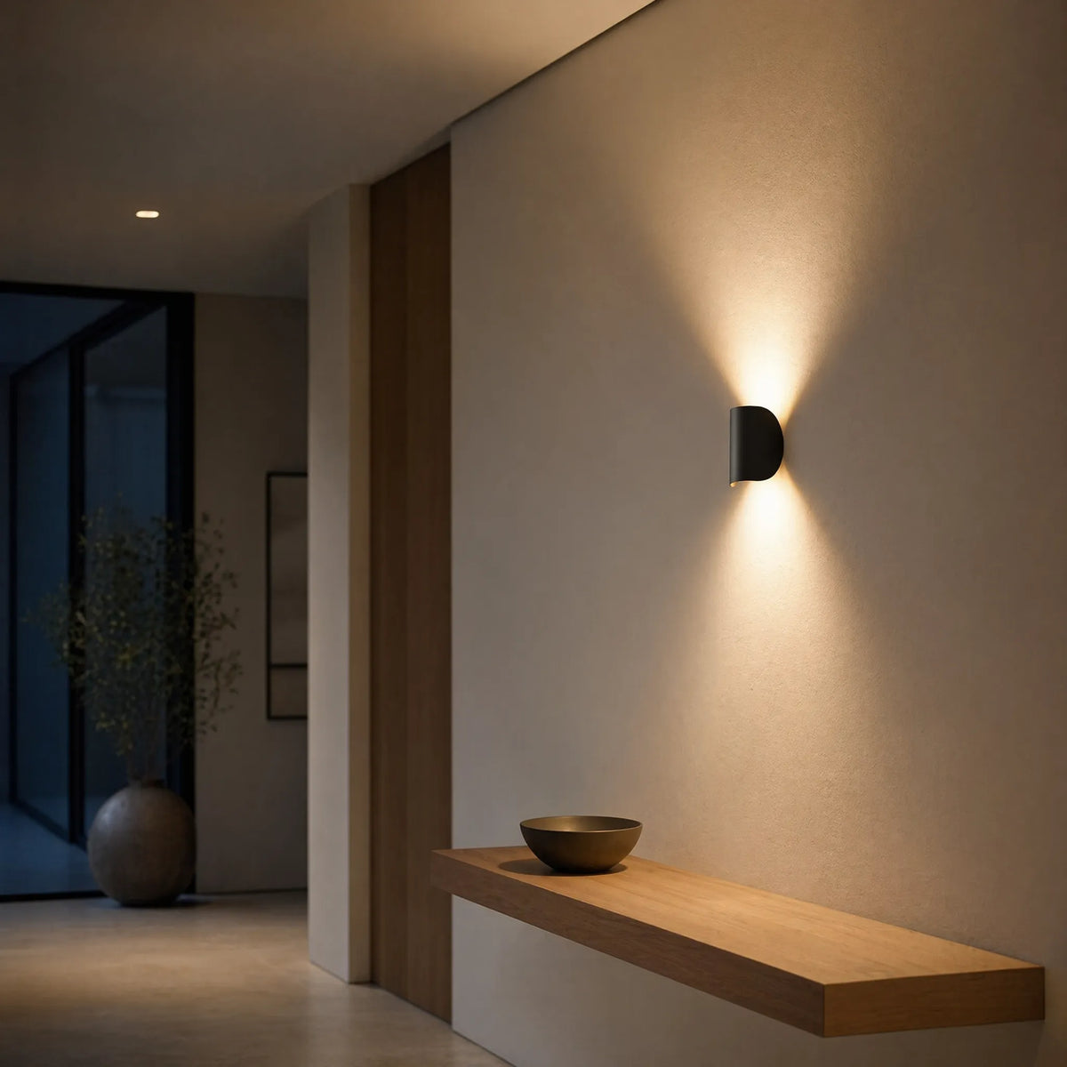 LumiCurve - Up Down Wall Light