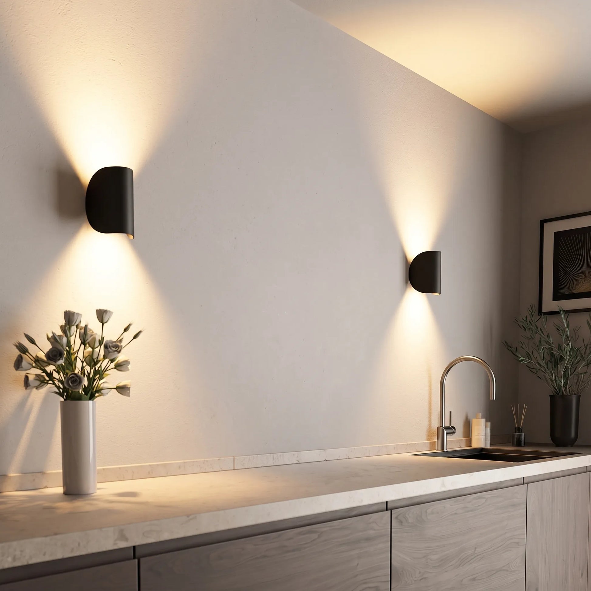 LumiCurve - Up Down Wall Light