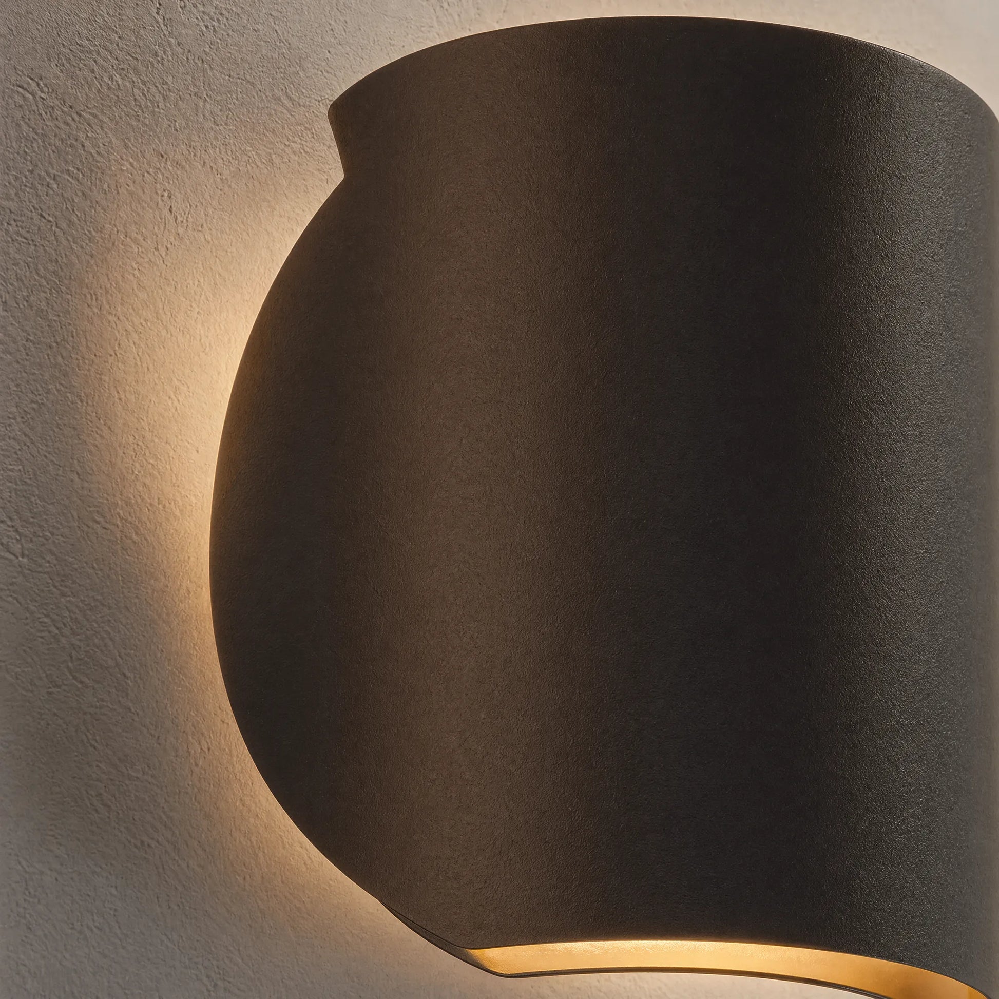 LumiCurve - Up Down Wall Light