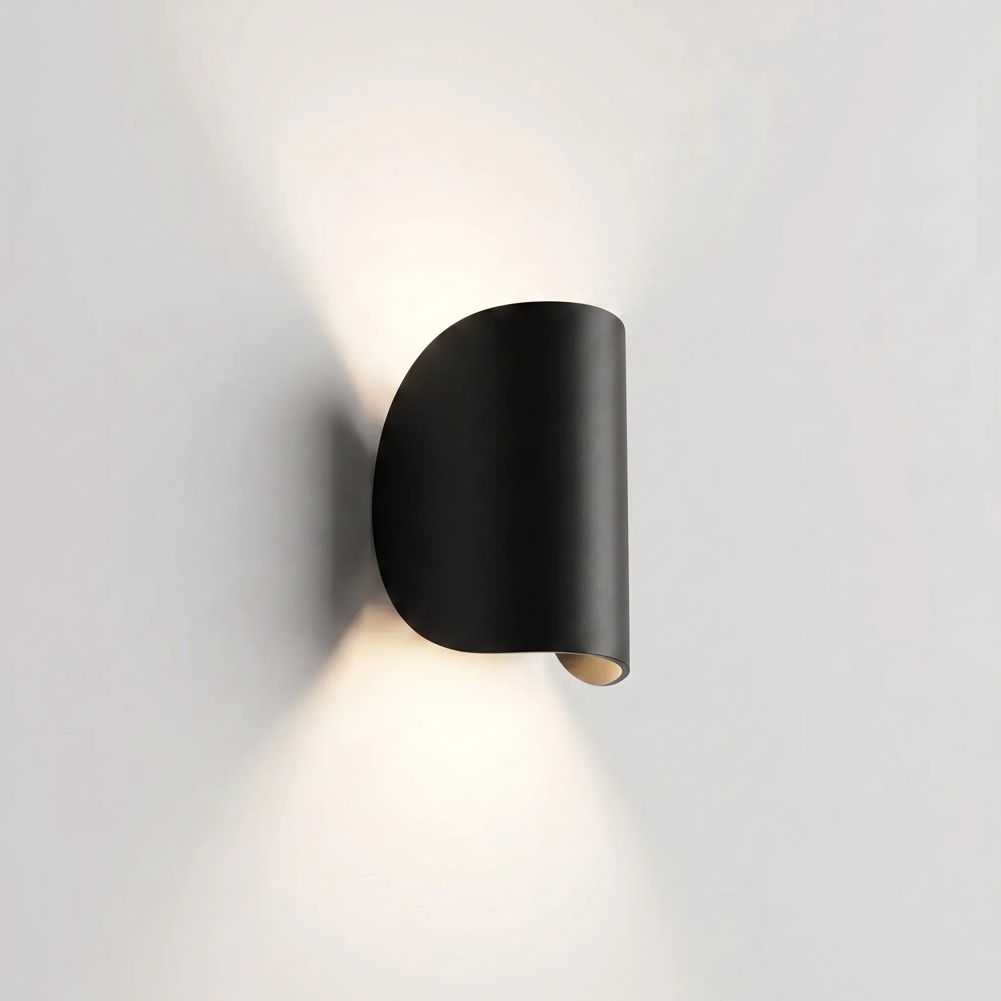 LumiCurve - Up Down Wall Light