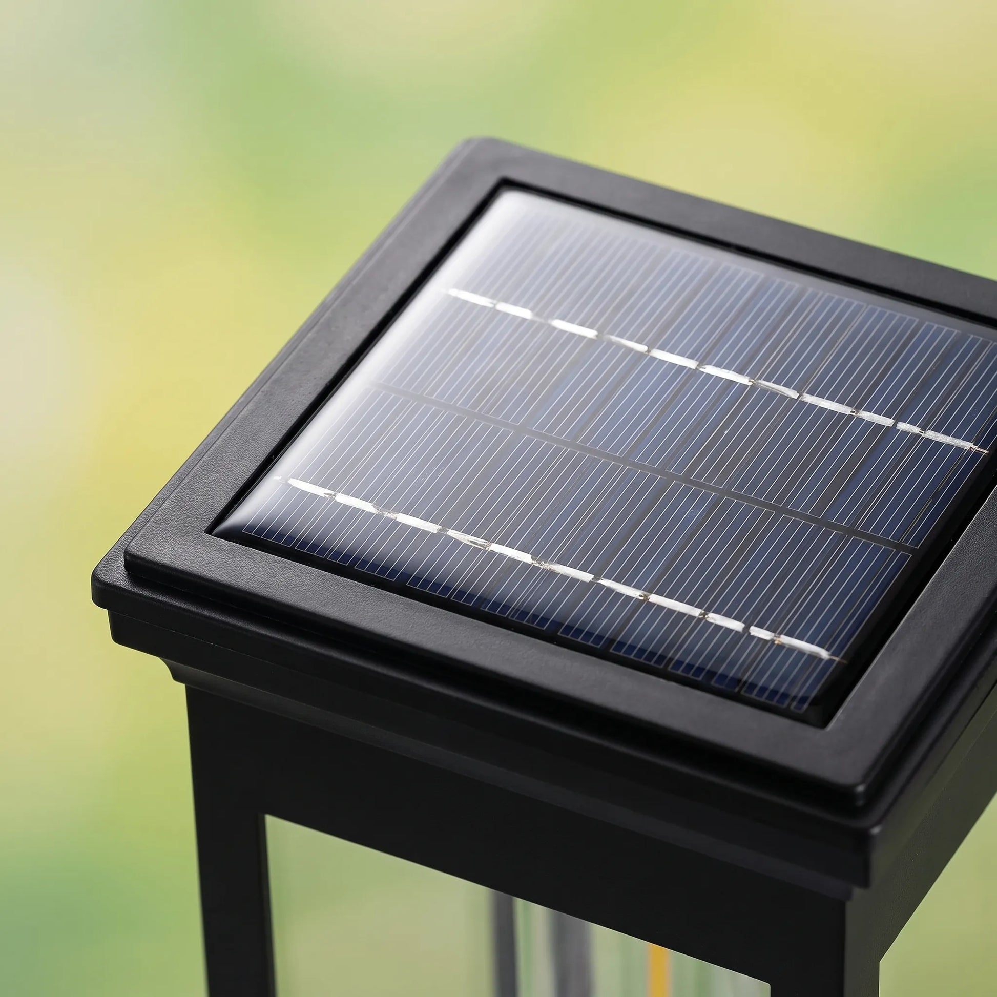 Lumitrail - Classic Lantern Style Solar Pathway Lights