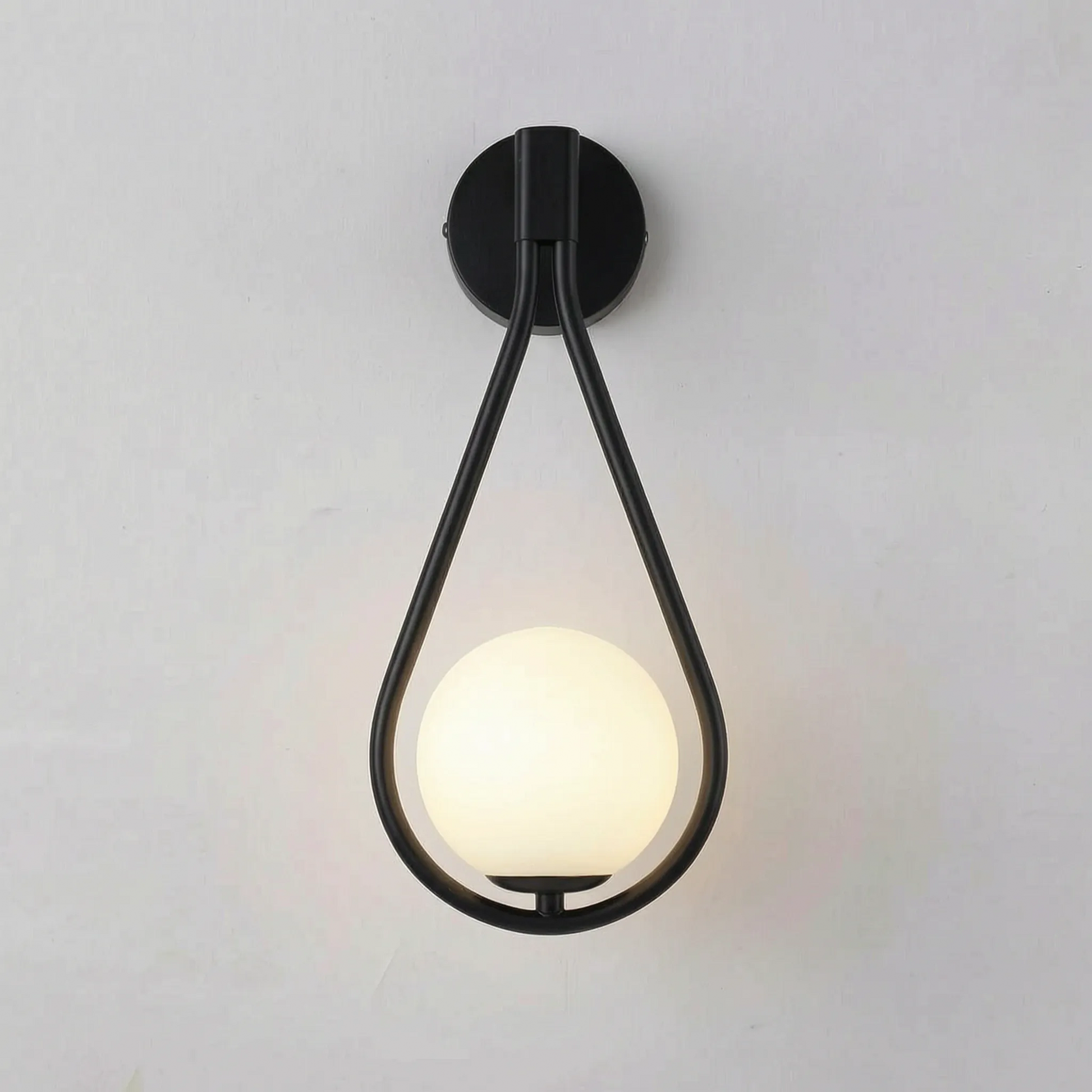 Lumoria - Modern Teardrop Wall Sconce