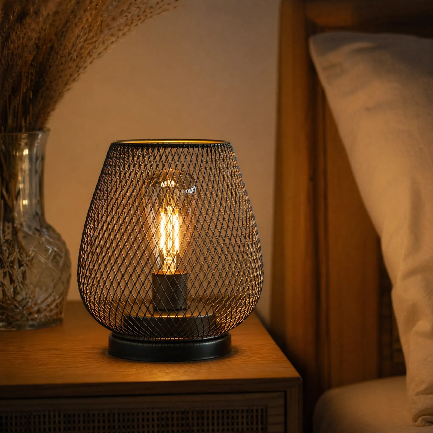 Lumwyn - Battery-Powered Mesh Lantern Table Lamp