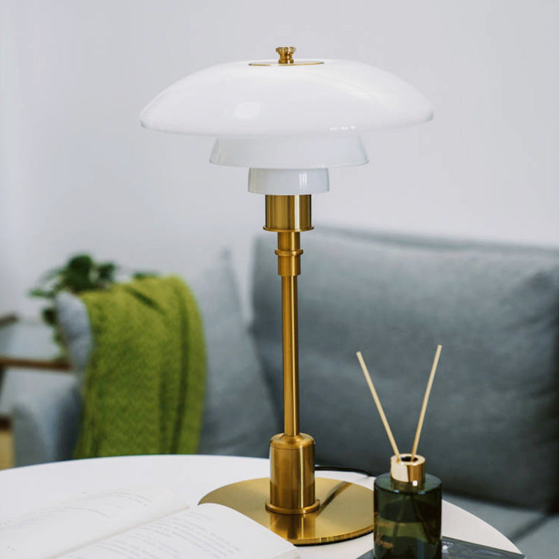 Novila - Modern Retro-Inspired Table Lamp