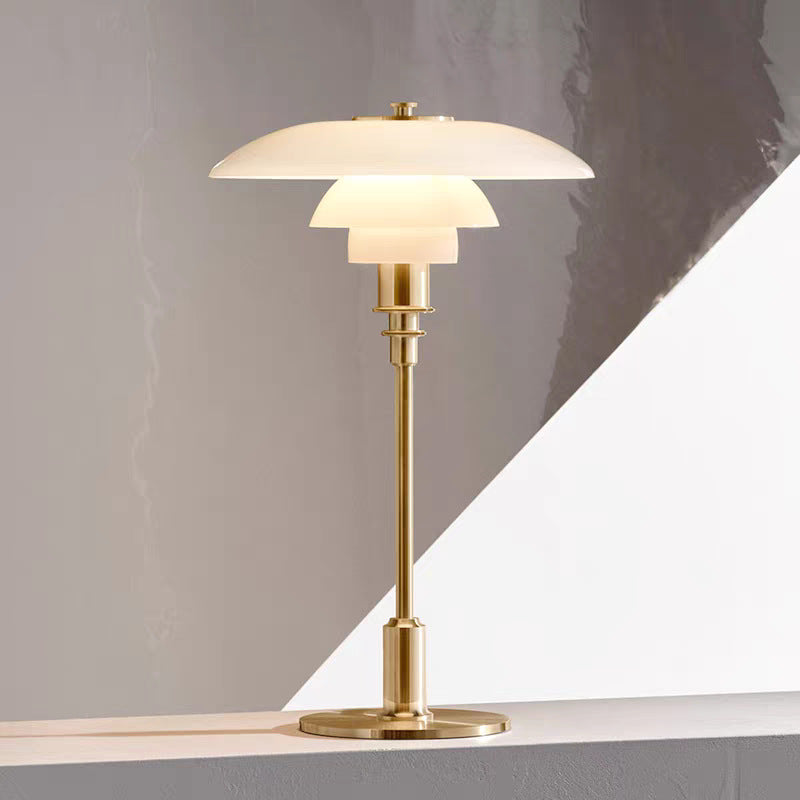 Novila - Modern Retro-Inspired Table Lamp