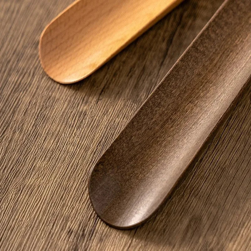 Lyfta - Magnetic Beech Wood Shoe Horn