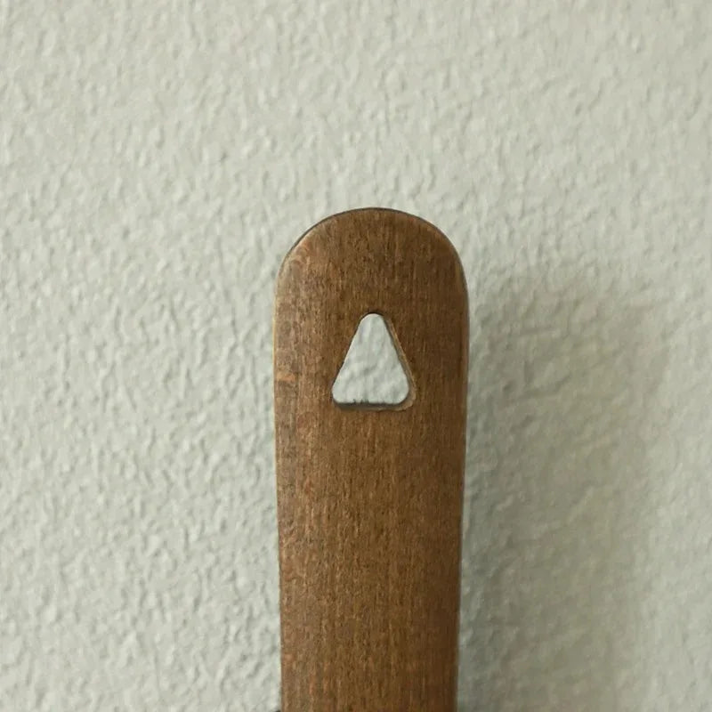 Lyfta - Magnetic Beech Wood Shoe Horn