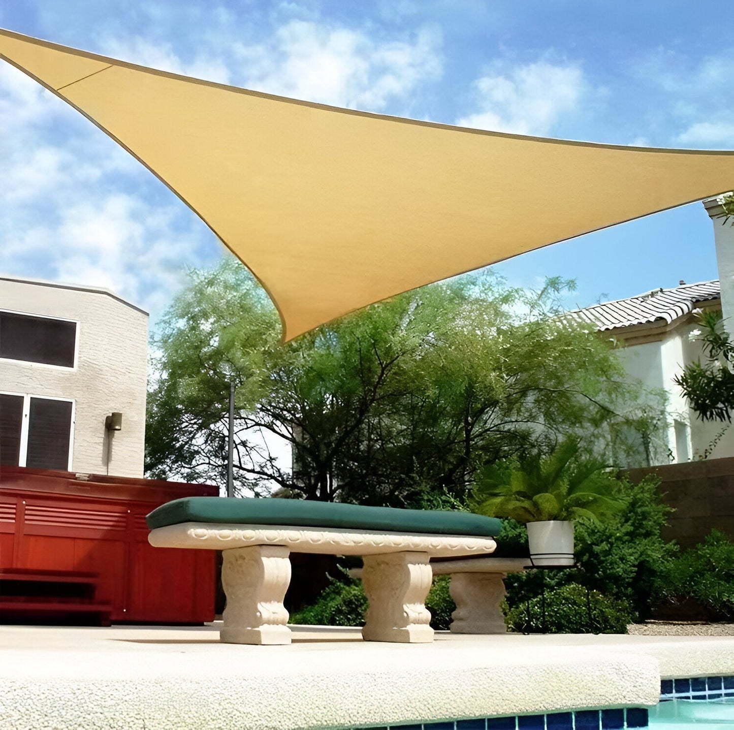 Soltera - Triangular Outdoor Shade Sail