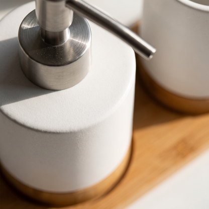 Bathora ceramic bathroom set - macro of the pump head and matte glaze